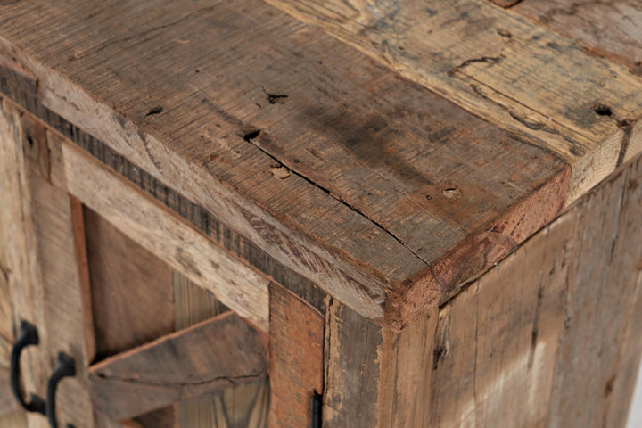 30326 Accent Chest