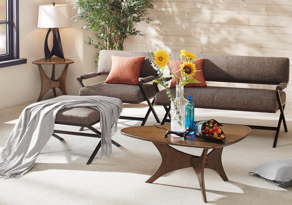 31370 Coffee Table
