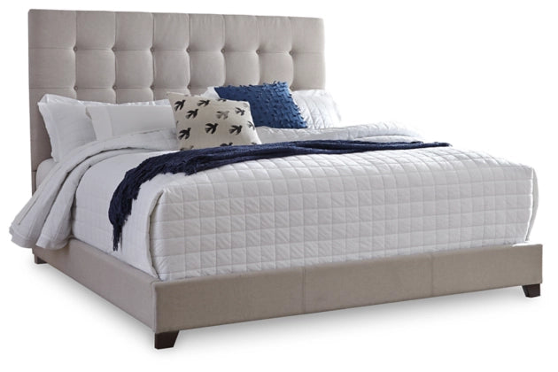 13209 Upholstered King Bed
