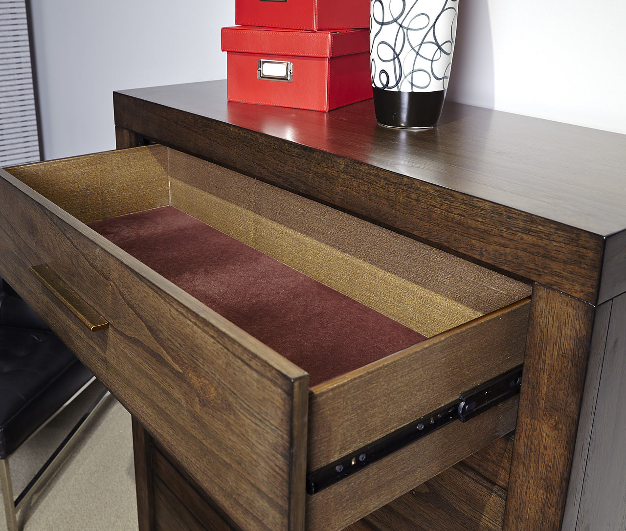 16843 Chest