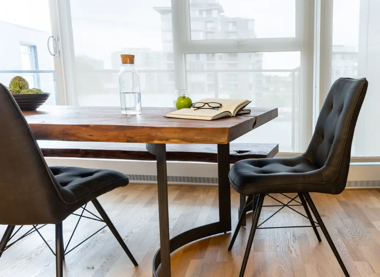 30252 Dining Chair