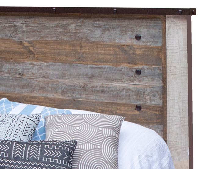 2176 Queen  Bed
