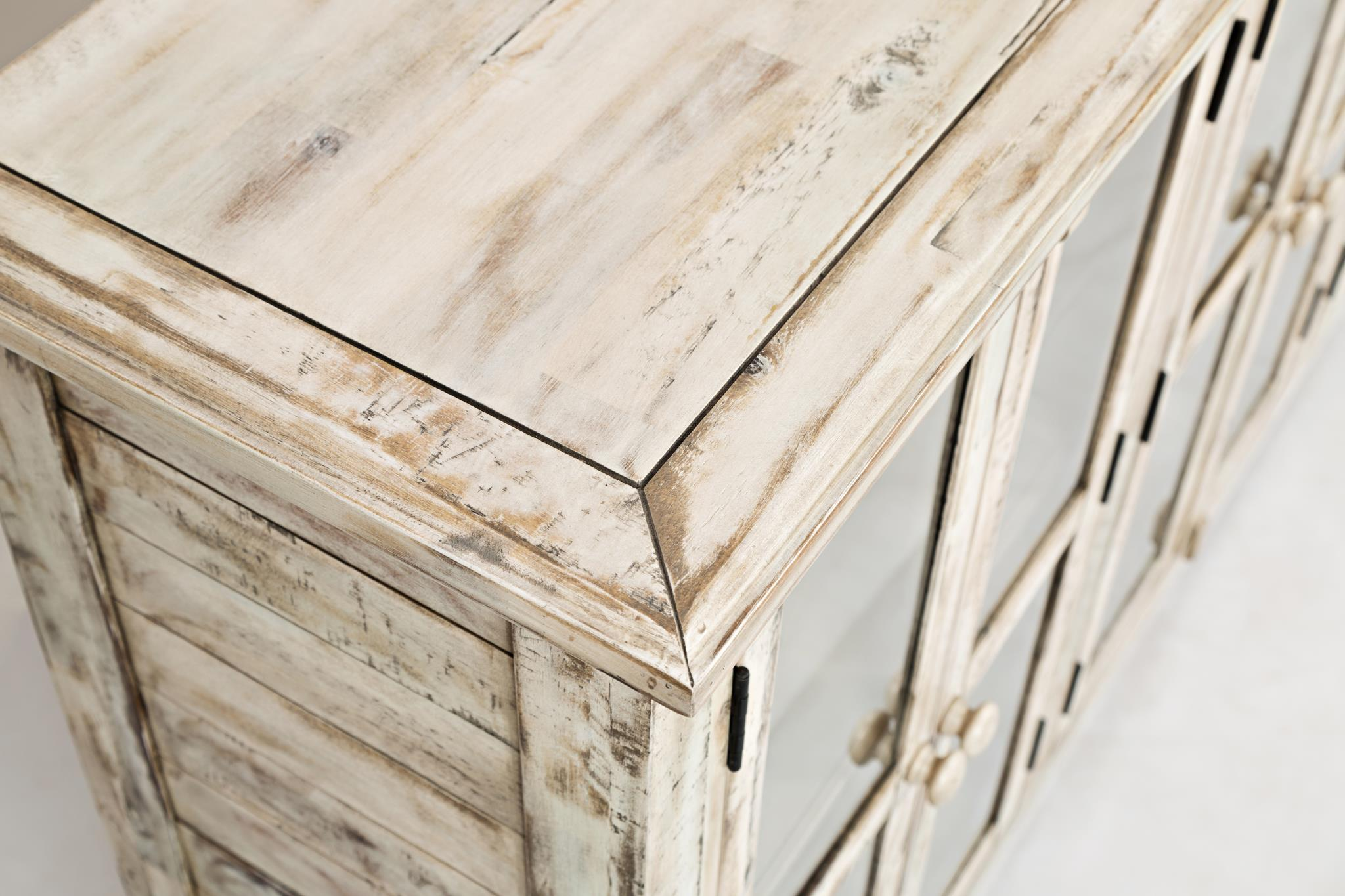 16822 Accent Cabinet